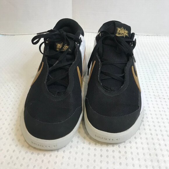 Nike Other - NIKE BOYS TEMA HUSTLE BASKETBALL SHOES SIZE 7Y